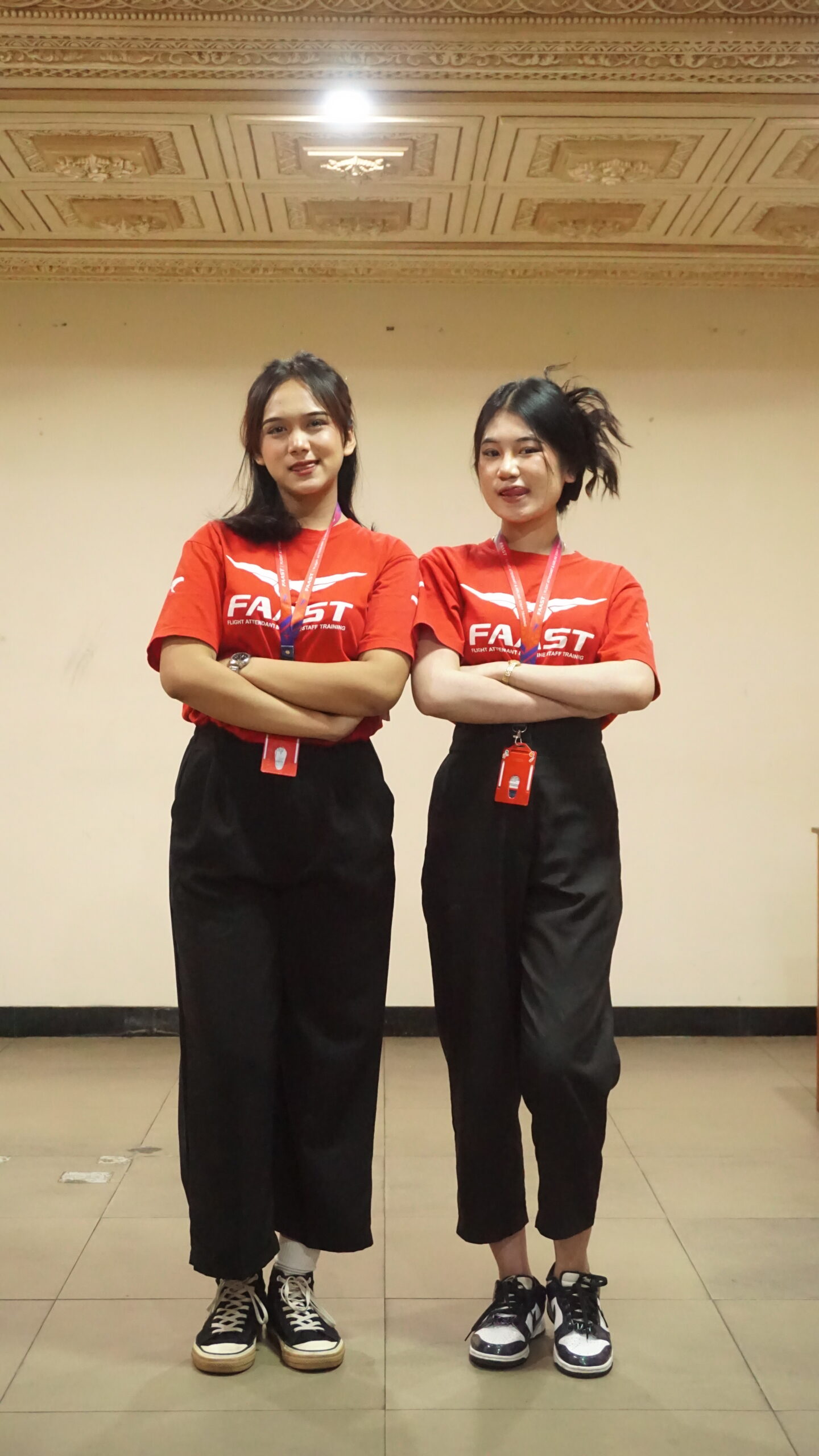 Adakah anda perlu tinggi dari segi menjadi pramugari?